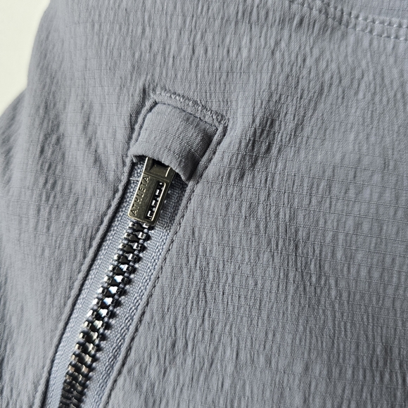 Athleta Women's Gray Shorts 6 - Picture 8 of 13